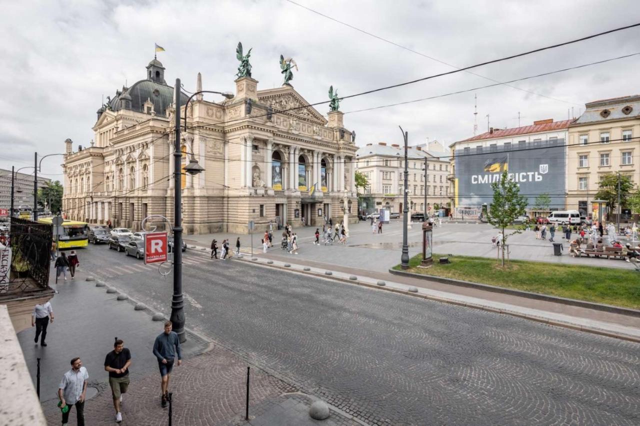 Romari Проспект Свободи 39 Lviv Exterior photo