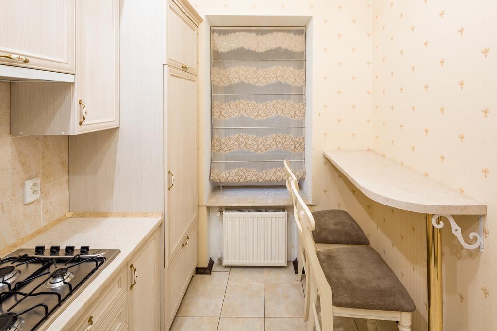 Romari Проспект Свободи 39 Lviv Exterior photo
